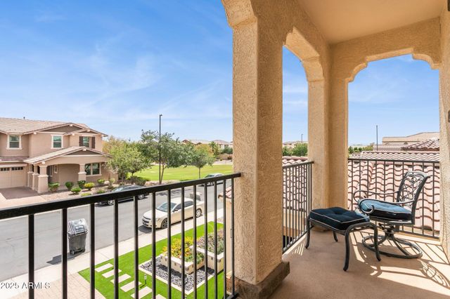 4204 E GRAND CANYON Drive, Chandler, AZ 85249