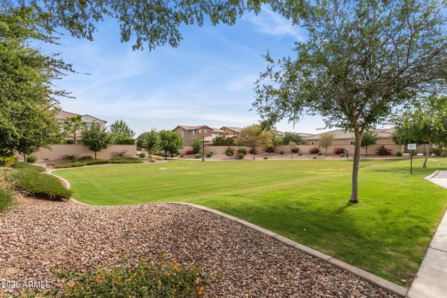 4204 E GRAND CANYON Drive, Chandler, AZ 85249