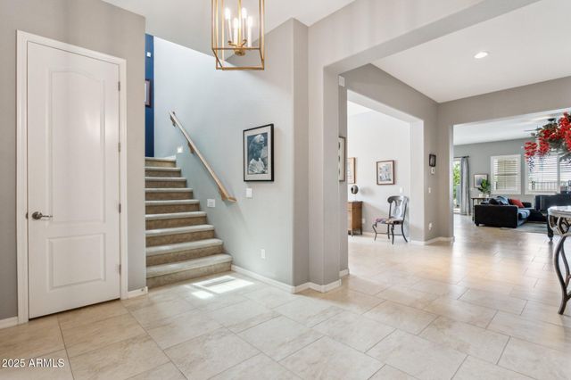 4204 E GRAND CANYON Drive, Chandler, AZ 85249