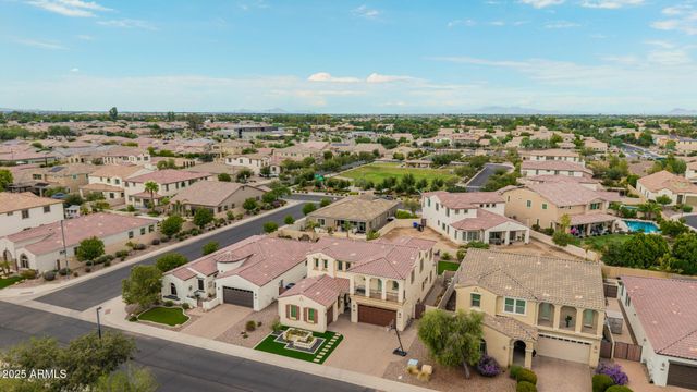 4204 E GRAND CANYON Drive, Chandler, AZ 85249