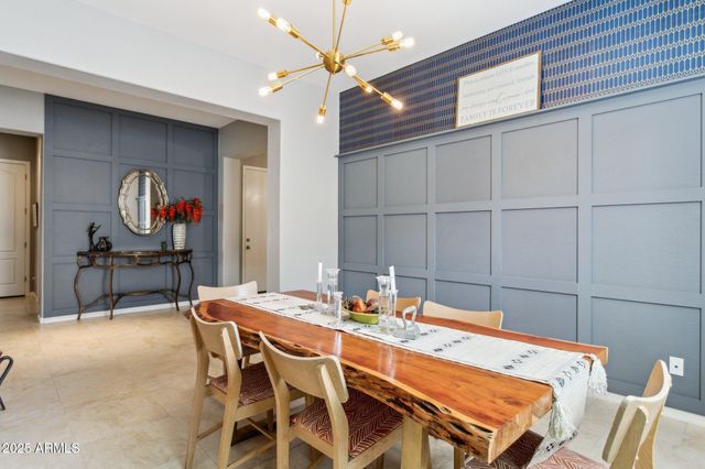 4204 E GRAND CANYON Drive, Chandler, AZ 85249