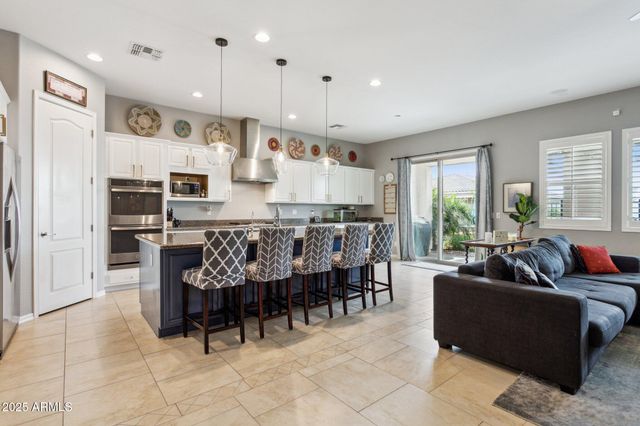 4204 E GRAND CANYON Drive, Chandler, AZ 85249