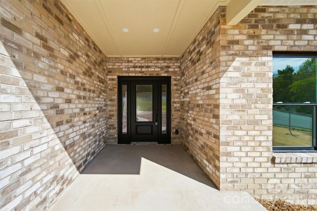426 Huntington Woods Street SE, Lenoir, NC 28645