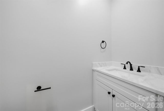 426 Huntington Woods Street SE, Lenoir, NC 28645