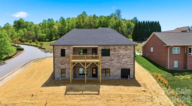 426 Huntington Woods Street SE, Lenoir, NC 28645