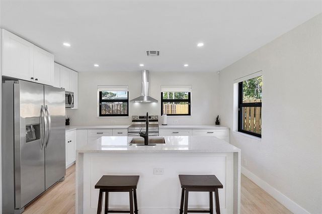 513 NW 17th Avenue, Fort Lauderdale, FL 33311