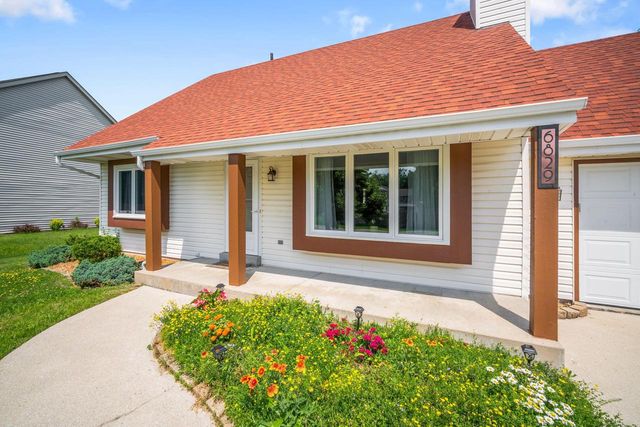6829 Bobolink ROAD, Racine, WI 53402