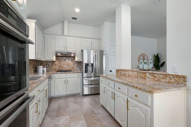 1404 Valley Trail, Irving, TX 75063