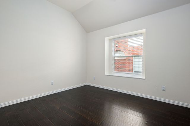 1404 Valley Trail, Irving, TX 75063