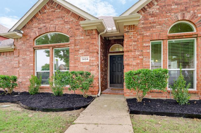 1404 Valley Trail, Irving, TX 75063
