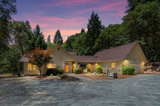 780 Pinecrest Drive, Grants Pass, OR 97526