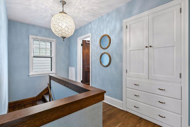 1870 Beechwood Avenue, Saint Paul, MN 55116