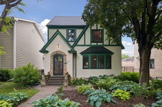 1870 Beechwood Avenue, Saint Paul, MN 55116
