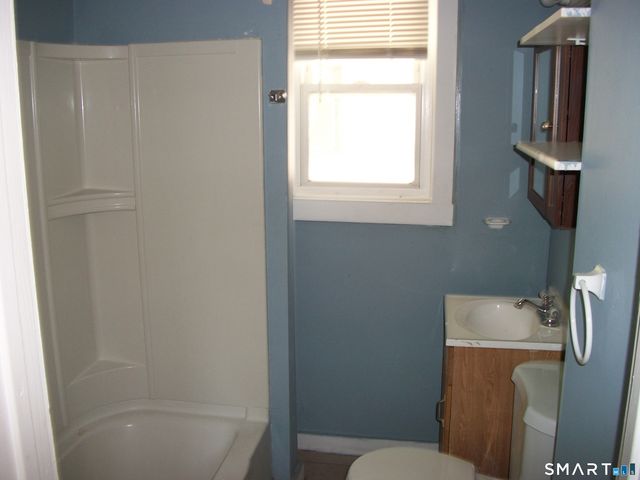 27 Lilac Street 2, New Haven, CT 06511