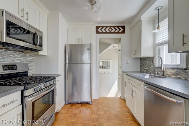 2946 Ellwood Avenue, Berkley, MI 48072