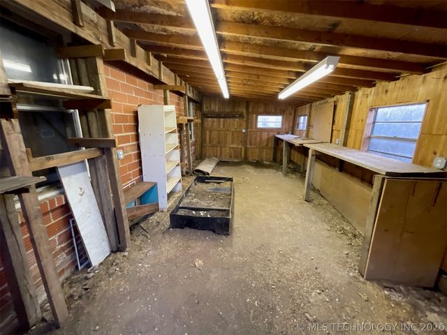 1002 E Thompson Avenue, Sapulpa, OK 74066