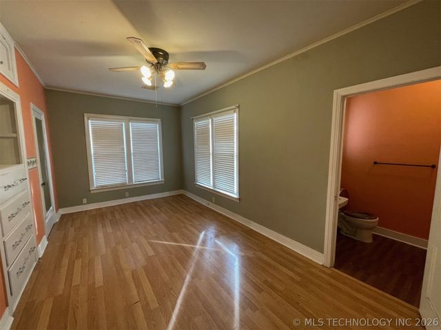 1002 E Thompson Avenue, Sapulpa, OK 74066