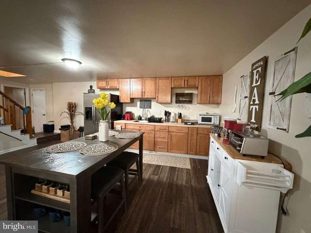 233 MOLDEN DR, Winchester, VA 22601