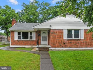 233 MOLDEN DR, Winchester, VA 22601