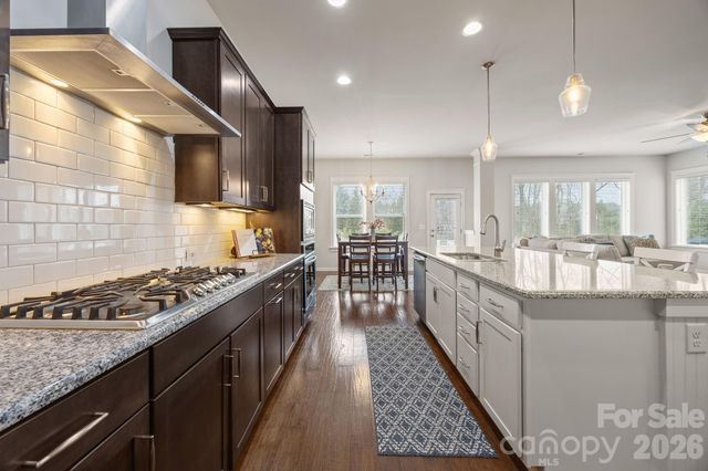 11424 Fullerton Place Drive NW, Huntersville, NC 28078