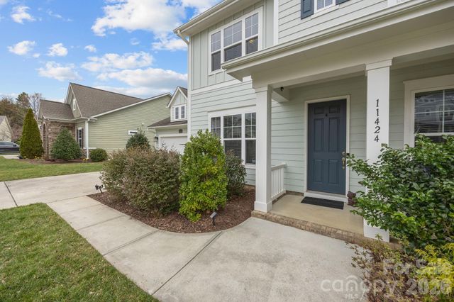 11424 Fullerton Place Drive NW, Huntersville, NC 28078