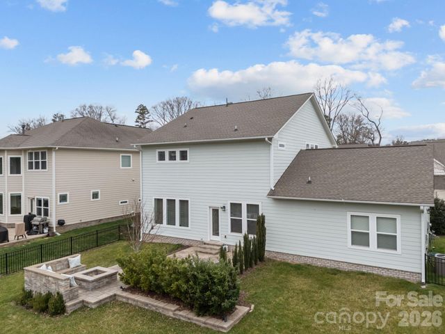 11424 Fullerton Place Drive NW, Huntersville, NC 28078