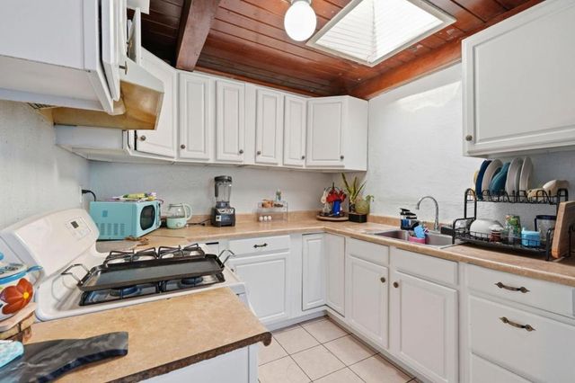 333 W 4th Street, Stockton, CA 95206