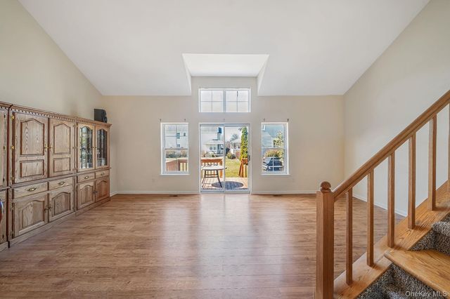 22 Fairlawn Drive, Central Islip, NY 11722