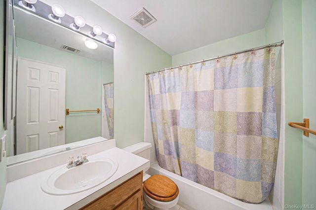 22 Fairlawn Drive, Central Islip, NY 11722