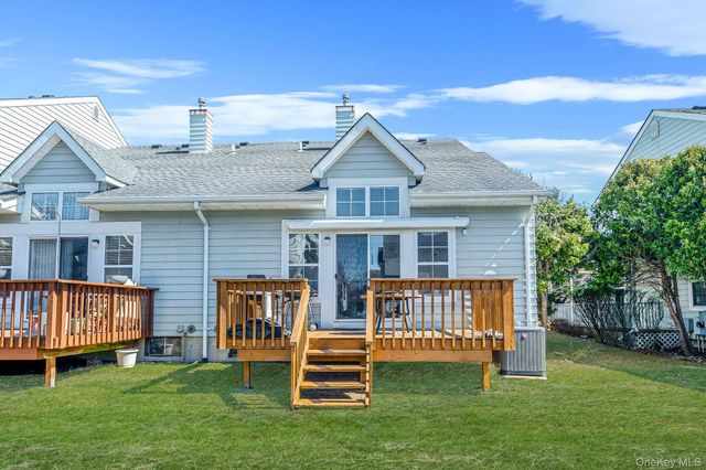 22 Fairlawn Drive, Central Islip, NY 11722