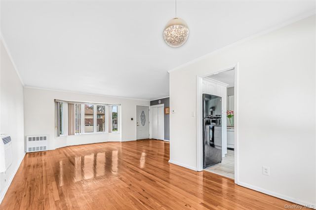 2 Deer Path Lane, Syosset, NY 11791