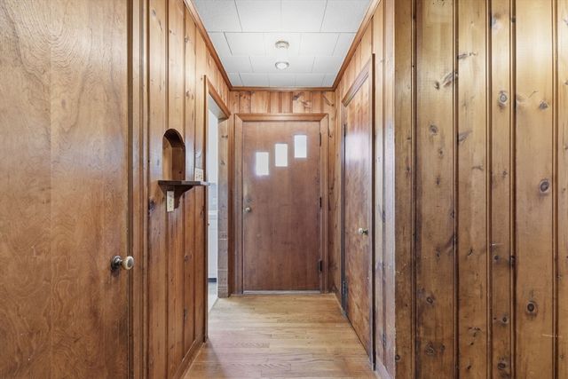 7 Highland Ave, South Hadley, MA 01075