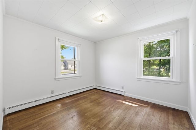 7 Highland Ave, South Hadley, MA 01075