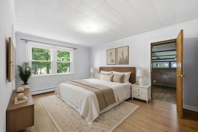 7 Highland Ave, South Hadley, MA 01075