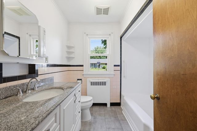 7 Highland Ave, South Hadley, MA 01075