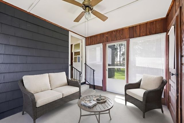 7 Highland Ave, South Hadley, MA 01075