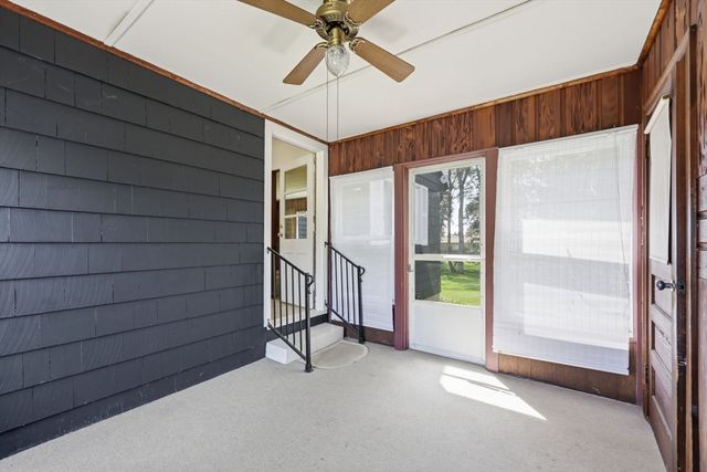 7 Highland Ave, South Hadley, MA 01075