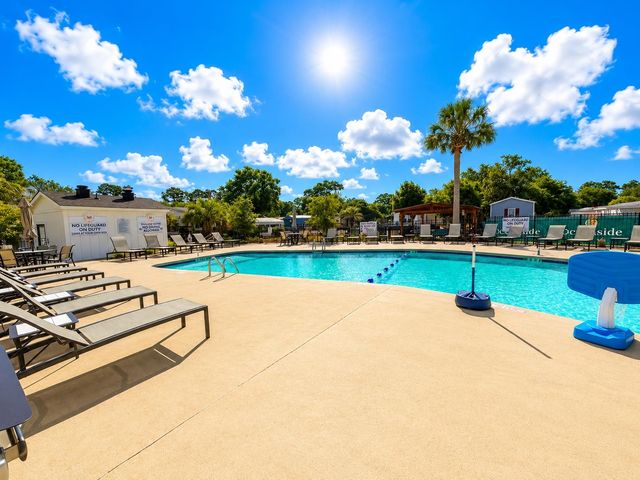 151 Crooked Island Circle, Murrells Inlet, SC 29576