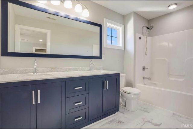 2415 Belize Drive, Evansville, IN 47725