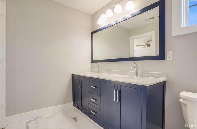 2415 Belize Drive, Evansville, IN 47725