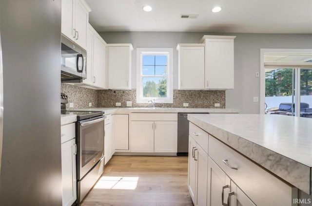 2415 Belize Drive, Evansville, IN 47725