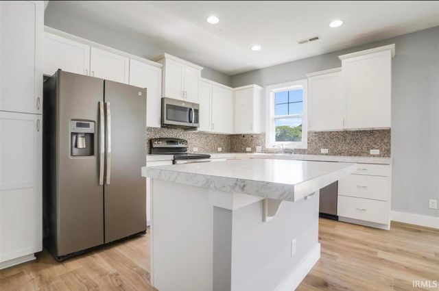 2415 Belize Drive, Evansville, IN 47725