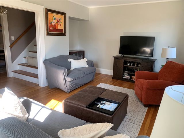 31 Elmcrest Avenue, Providence, RI 02908