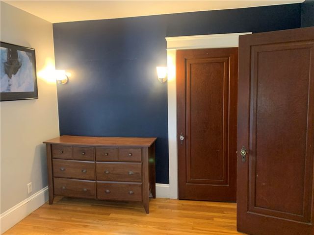 31 Elmcrest Avenue, Providence, RI 02908