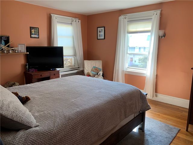 31 Elmcrest Avenue, Providence, RI 02908