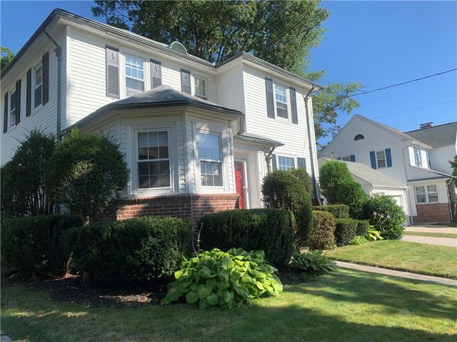 31 Elmcrest Avenue, Providence, RI 02908