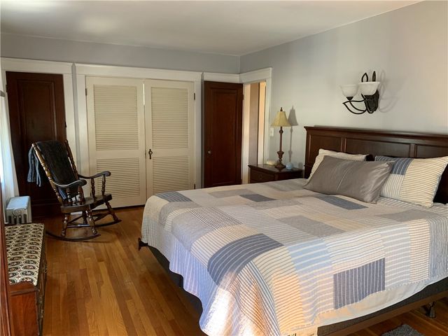 31 Elmcrest Avenue, Providence, RI 02908