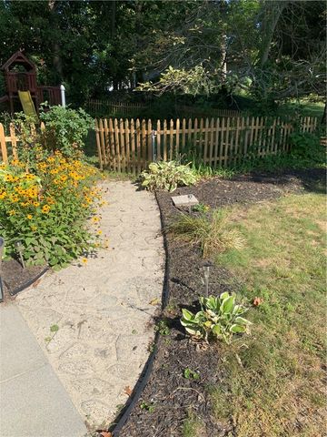 31 Elmcrest Avenue, Providence, RI 02908