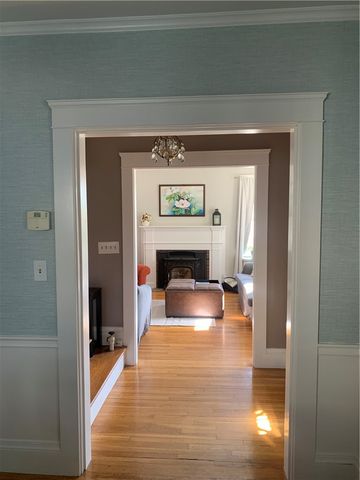 31 Elmcrest Avenue, Providence, RI 02908