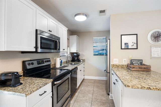 5904 Grotto Ave, Pensacola, FL 32507